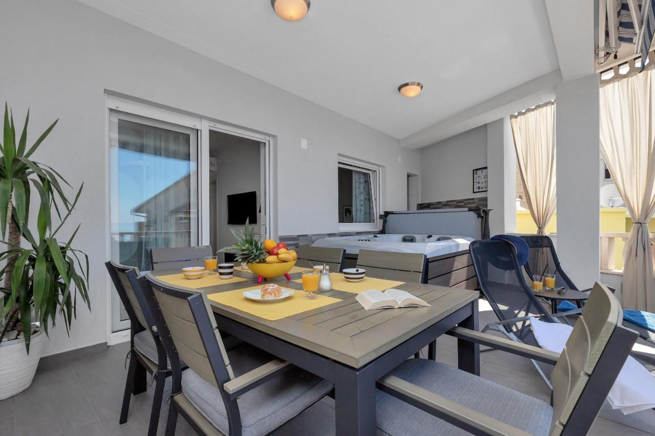 Apartments Villa Joy Подгора Экстерьер фото