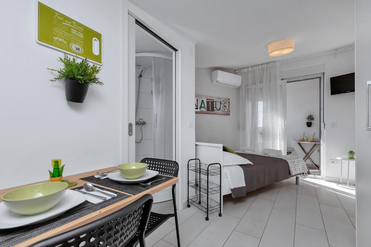 Apartments Villa Joy Подгора Экстерьер фото